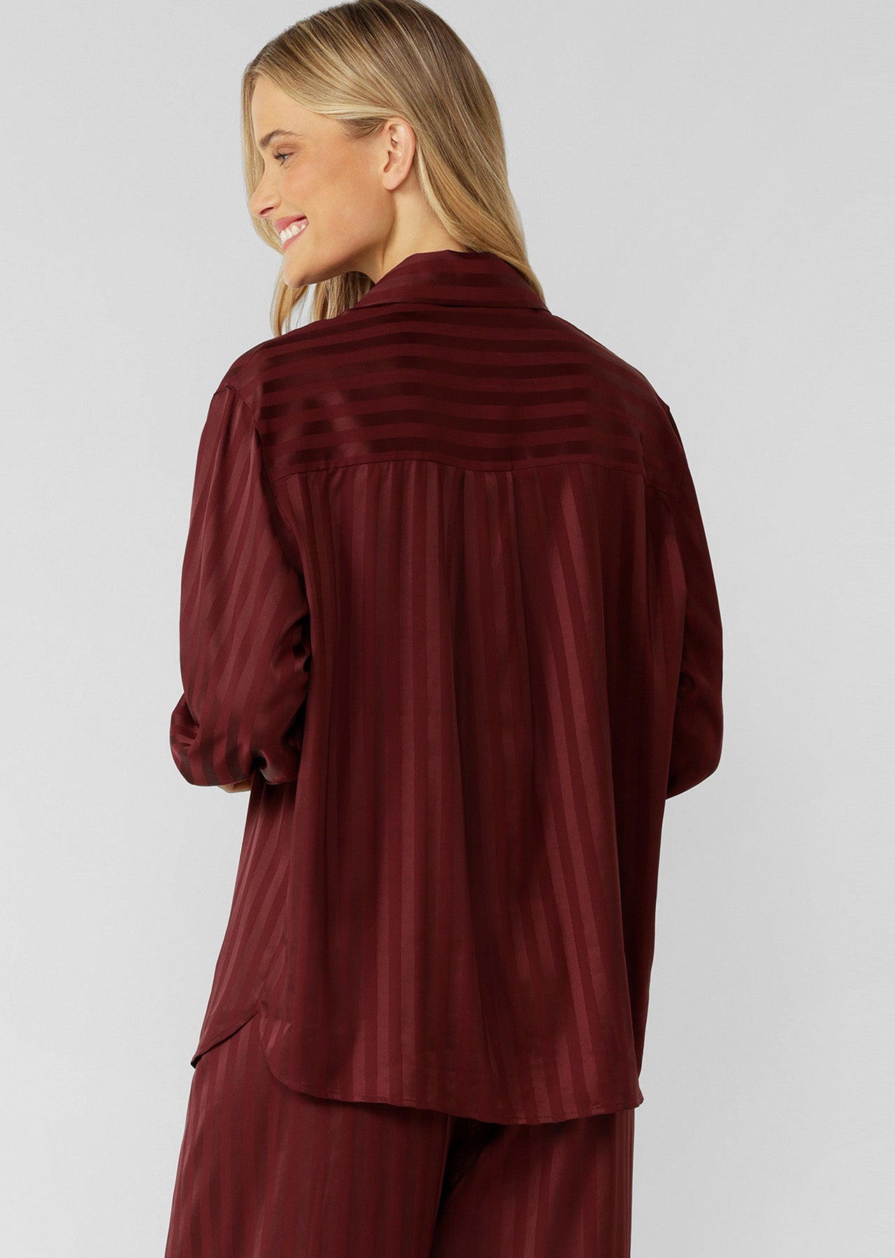 Lorna Jane After Hours Long Sleeve Shirt - Cranberry