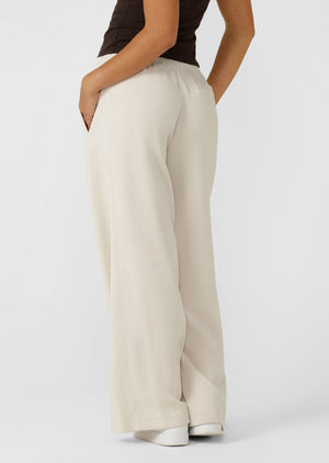 Lorna Jane Cloud Nine Relaxed Track Pants - Ivory