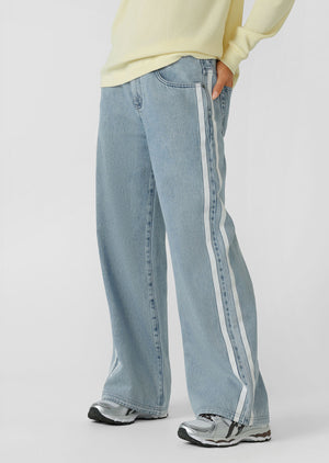 Lorna Jane Nostalgia Light Wash Denim Pants - Light Blue Washed Denim