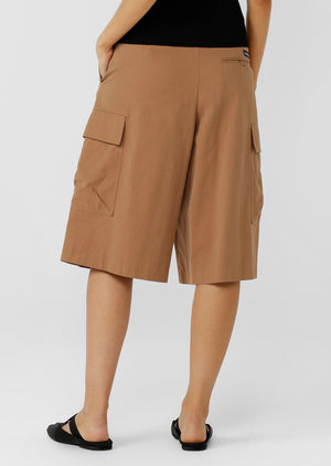 Lorna Jane District Cargo Shorts - Caramelised Sugar