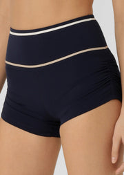 Lorna Jane Sunrise Circuit 9cm Bike Shorts - French Navy