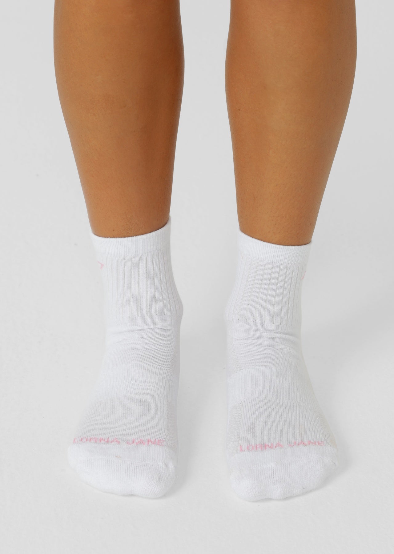 Lorna Jane LJ Quarter Crew Socks - White & Strawberry