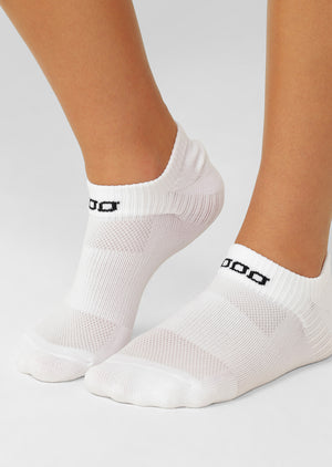 Lorna Jane Lightspeed Seamless Run Socks - White