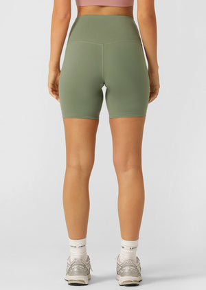 Lorna Jane Lotus No Chafe Phone Pocket 16cm Bike Shorts - Light Khaki