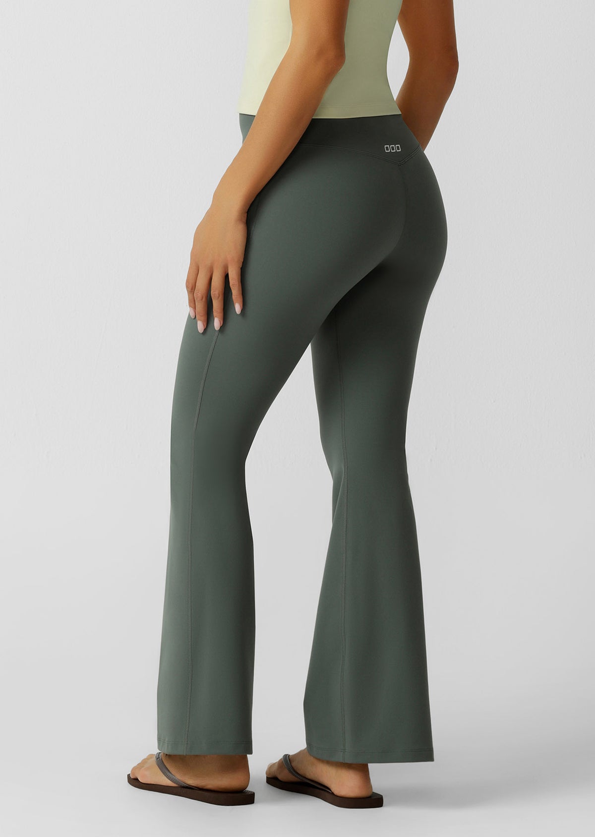 Lorna Jane Lotus Flared Leggings Petite - Agave Green
