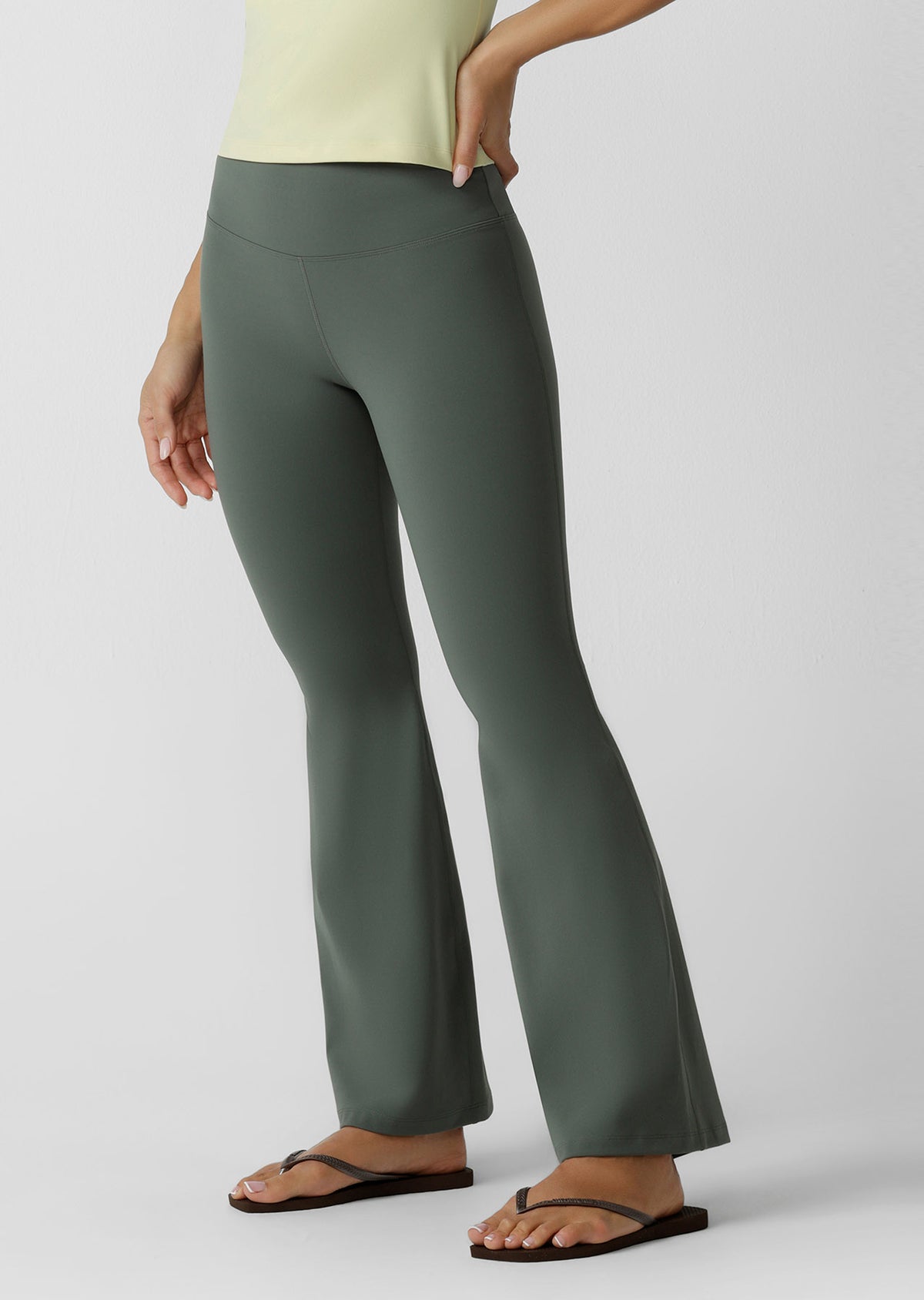 Lorna Jane Lotus Flared Leggings Petite - Agave Green