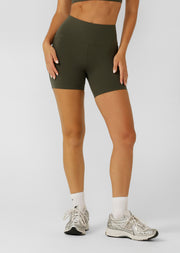 Lorna Jane Amy No Chafe Phone Pocket 14cm Bike Shorts - Luxury Green