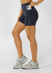 Lorna Jane Amy No Chafe Phone Pocket 14cm Bike Shorts - Platinum Navy